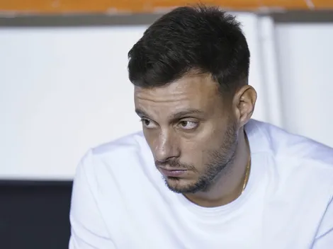 Anselmi respondió a los primeros abucheos y cánticos por Escobar