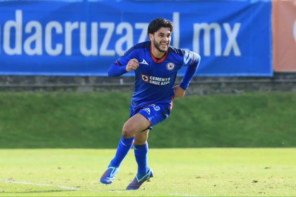 Louis Estrada Derbez, canterano de Cruz Azul.