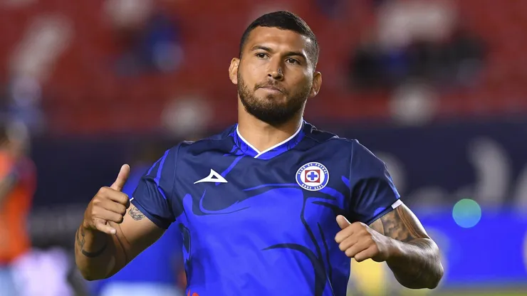 El salario que exige Juan Escobar para salir de Cruz Azul