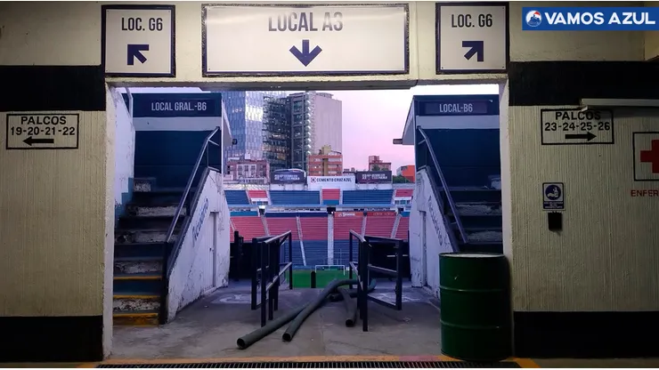 El logo de la cementera ya se encuentra en el Estadio Azul.