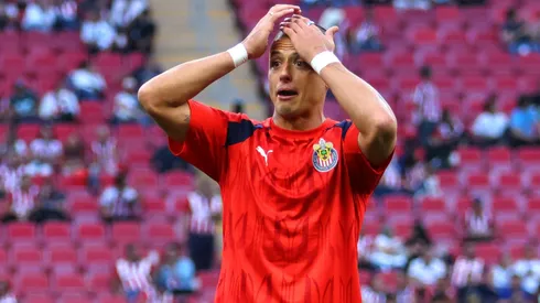 Chicharito no sería titular.
