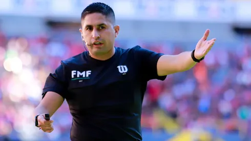 Óscar Mejía será el silbante del Clásico Joven.