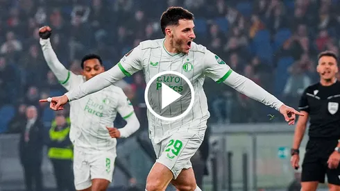 Santi Giménez es titular en Europa League.