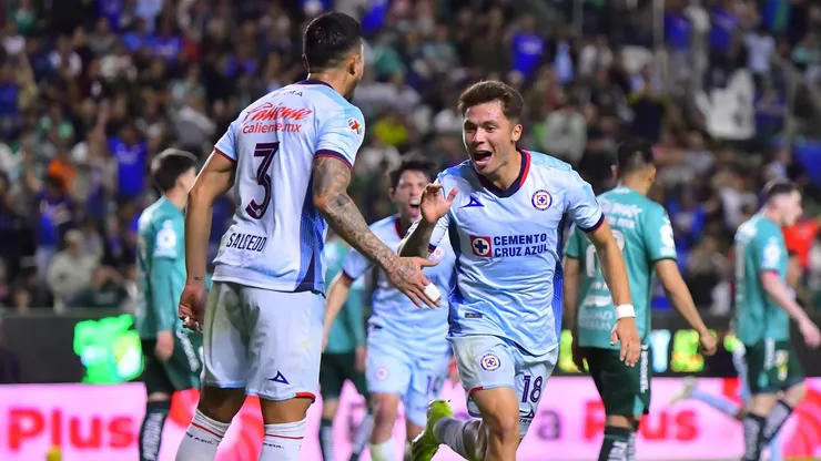 Cruz Azul conserva el liderato en la Liga MX.