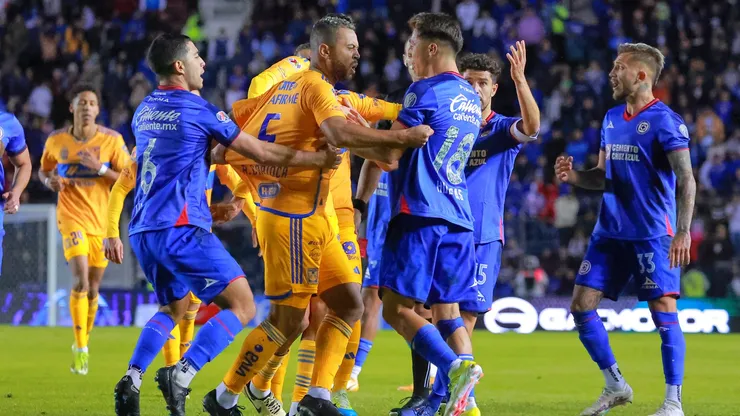 ¿Cruz Azul exigirá la sanción a jugadores de Tigres?