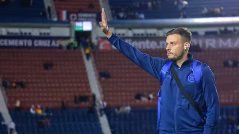 Los cementeros se impusieron por la mínima a los Tigres UANL por medio de un autogol de Diego Reyes. Los de La Noria son líderes de la competición.