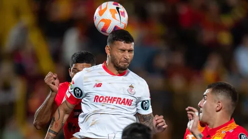 El defensor paraguayo no las ha tenido todas consigo desde su llegada a los Diablos Rojos.