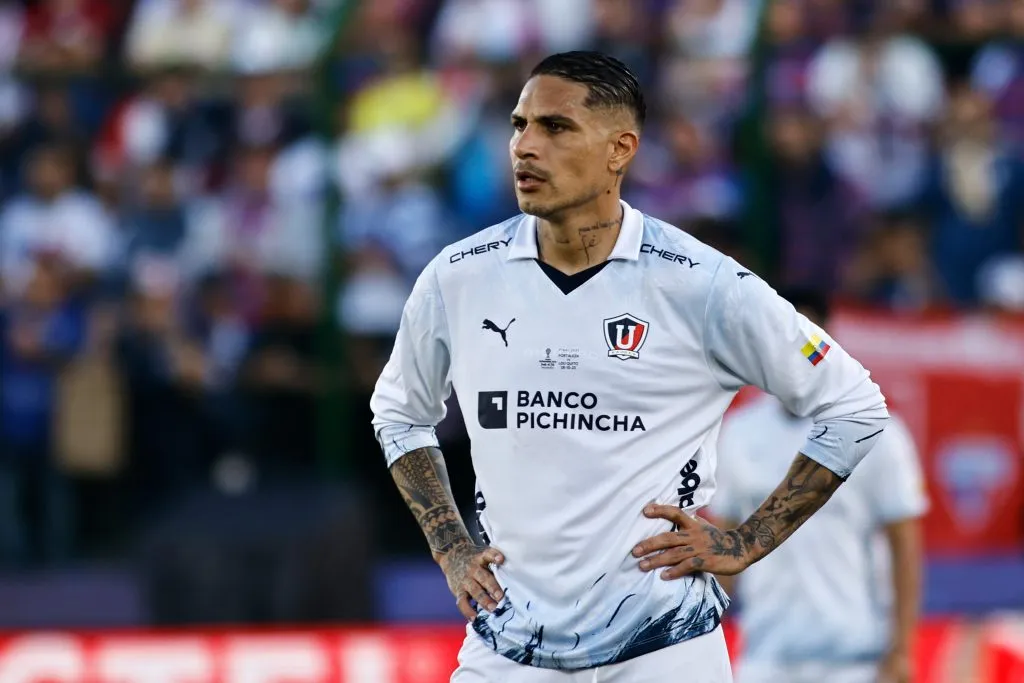 Paolo Guerrero en uno de sus últimos partidos con la LDU Quito (Getty)
