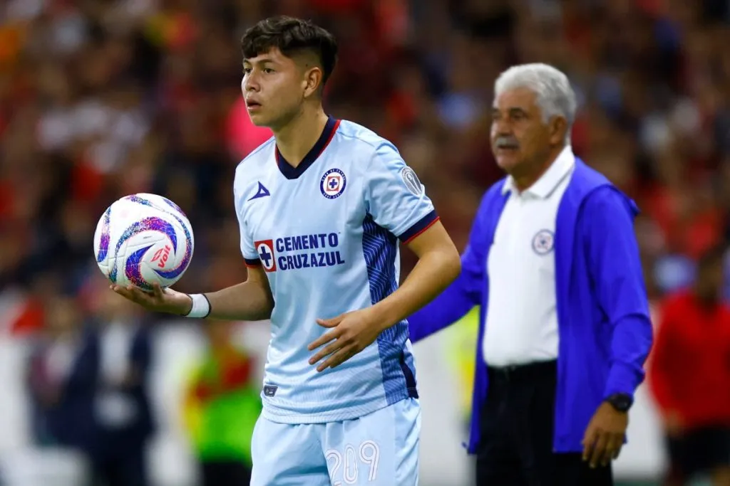 Josué Díaz fue debutado por el Tuca Ferretti. (Foto: Imago7)