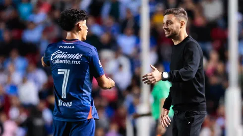 Uriel Antuna y Martín Anselmi, elementos de Cruz Azul.