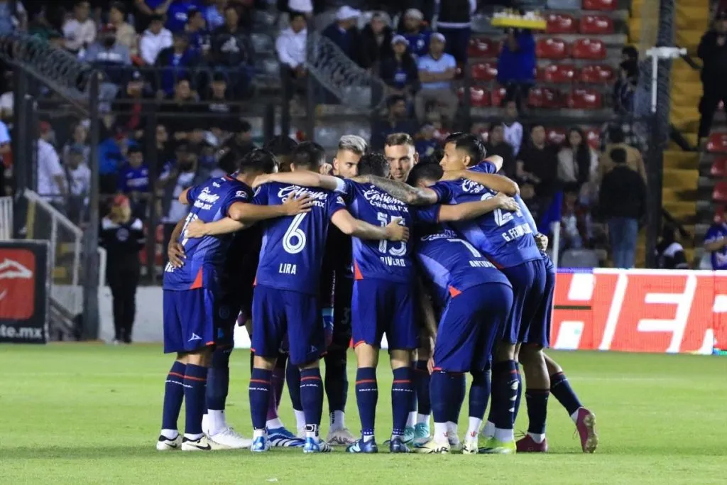 Cruz Azul sufrió la baja del Toro Fernández.
