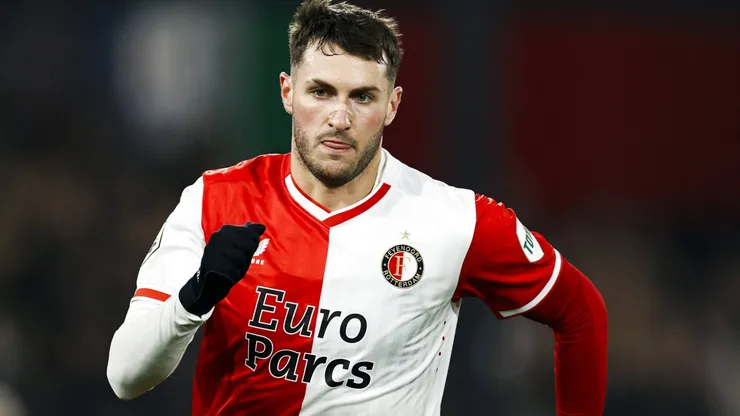 Santi Giménez regresa a la Eredivisie.