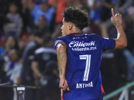¿Uriel Antuna vive su último torneo en Cruz Azul?