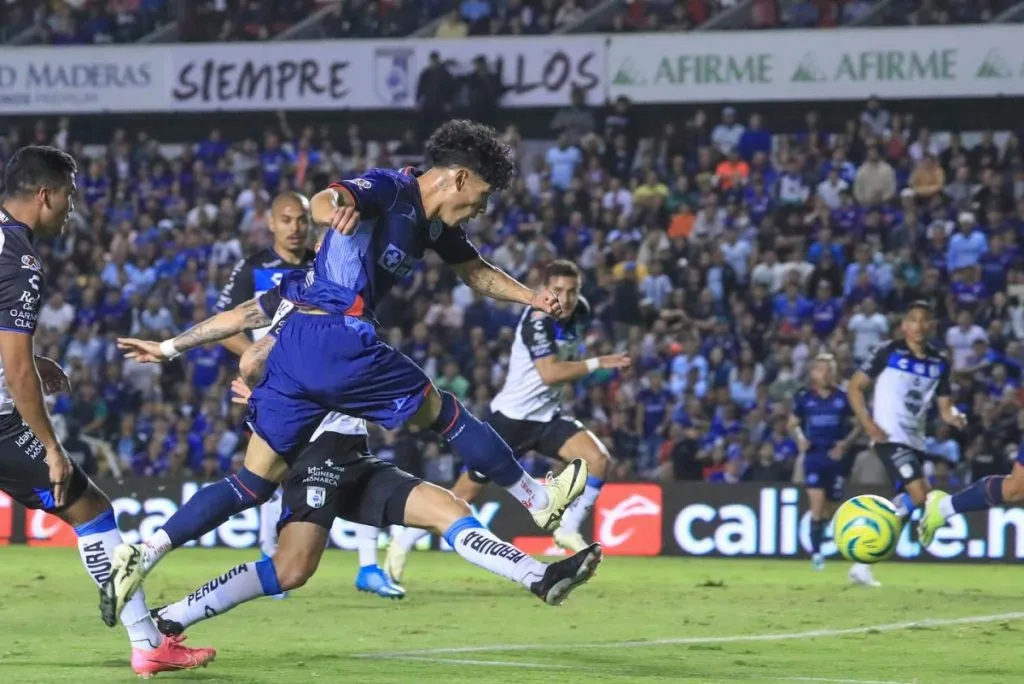 Uriel Antuna, jugador de Cruz Azul.