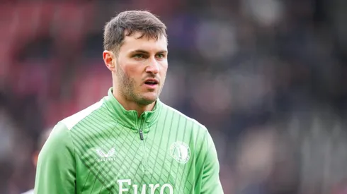 La dura declaración de Arnse Slot sobre Santiago Giménez