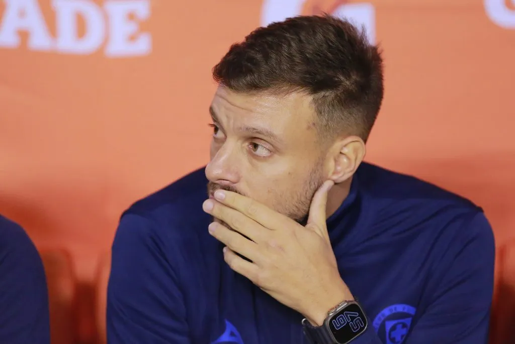 Martín Anselmi en un partido de Cruz Azul (Jam)