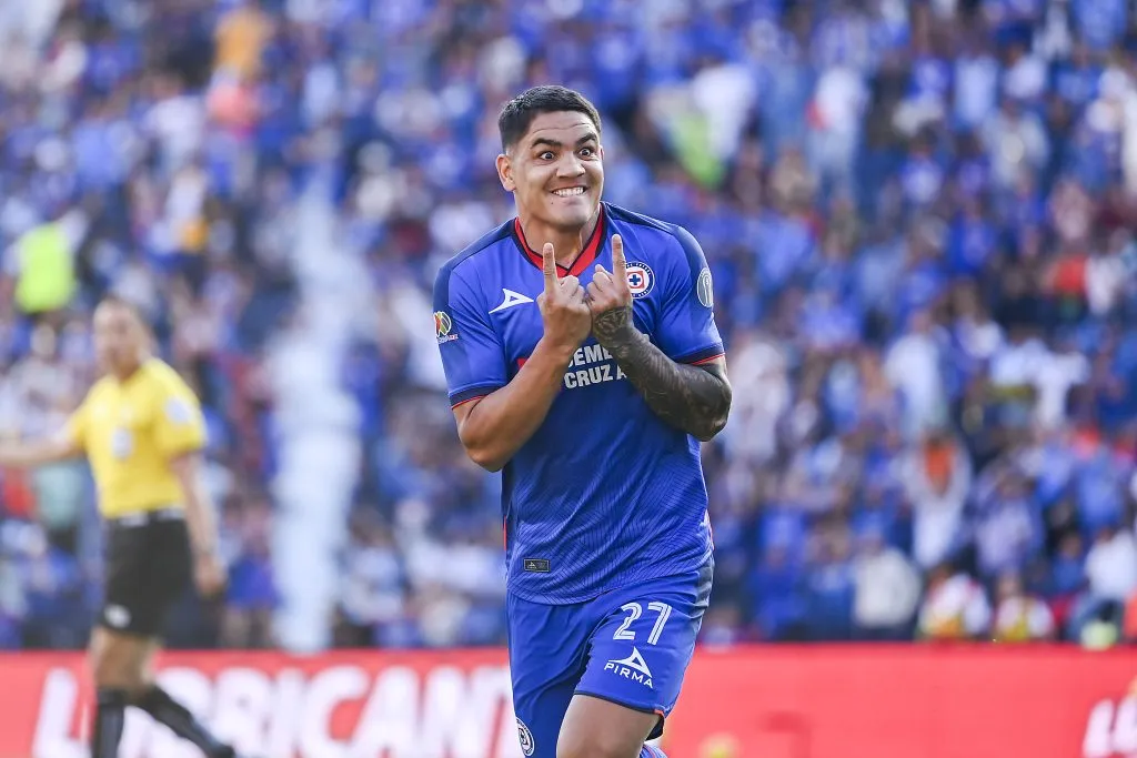 La razón por la que Cruz Azul gastó una millonada en Toro Fernández (Imago 7)