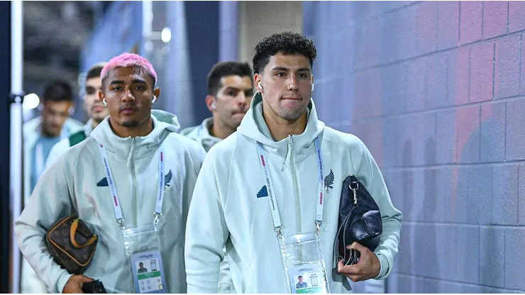 Los aficionados de Cruz Azul ardidos con Jorge Sánchez