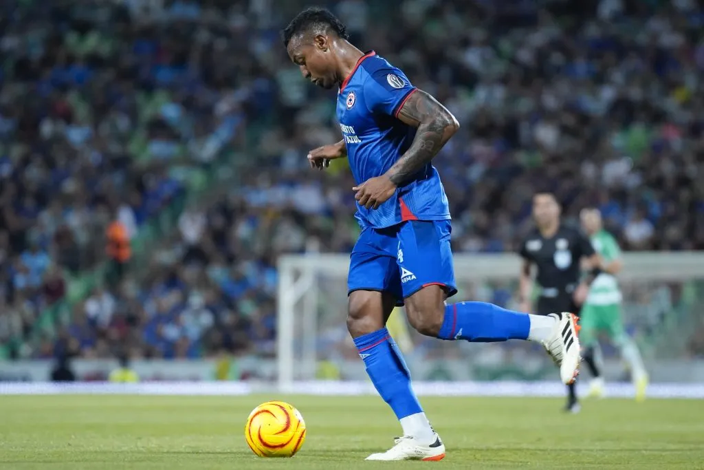 ¿Willer Ditta puede perderse el Cruz Azul vs. Pumas por lesión? (Jam Media)