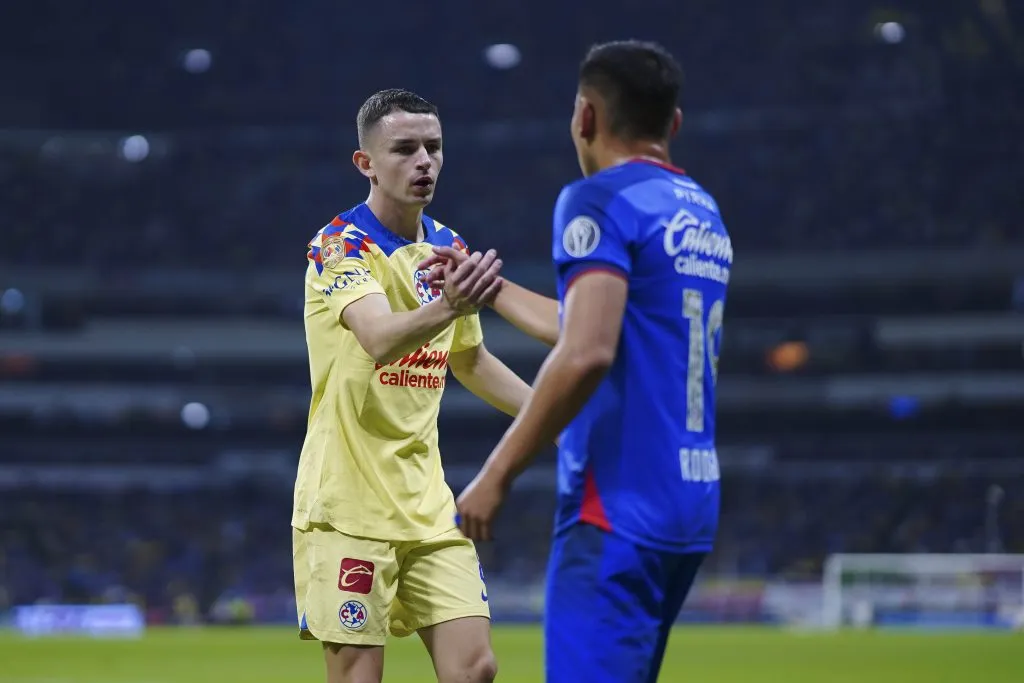 Una IA reveló quién ganará el Clásico Joven de Los Ángeles (Imago 7)