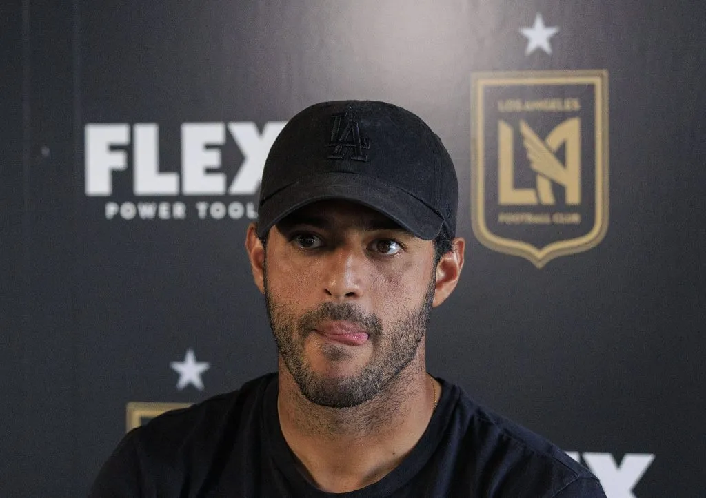 Iván Alonso reveló por qué Carlos Vela no fichó por Cruz Azul (Imago)