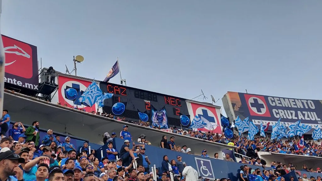 Así fue el homenaje de la afición. (Foto: Vamos Azul)