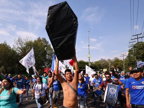 Afición de Cruz Azul explota contra la Femenil
