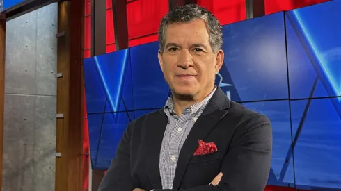 El reconocido periodista no tuvo compasión con uno de los jugadores que está llamado a controlar el juego de los cementeros.