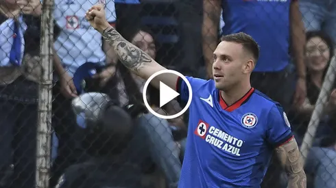 Rotondi anota un golazo frente a Necaxa.