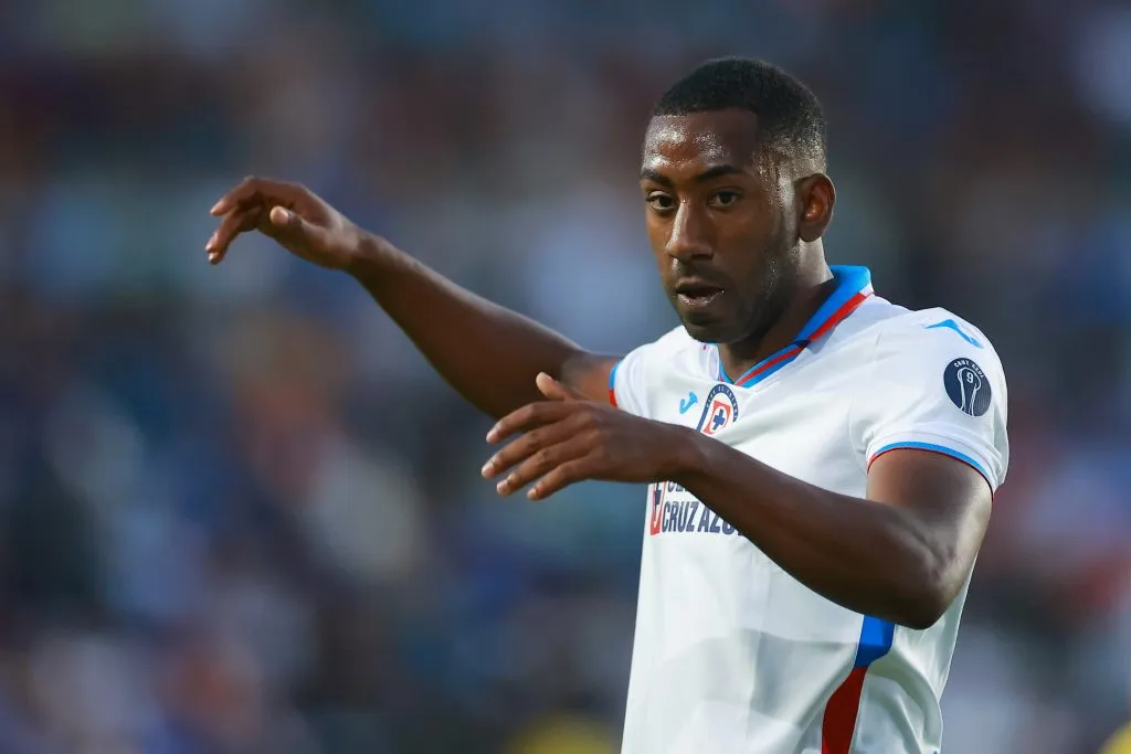 Gonzalo Carneiro no pudo triunfar en Cruz Azul (Getty)