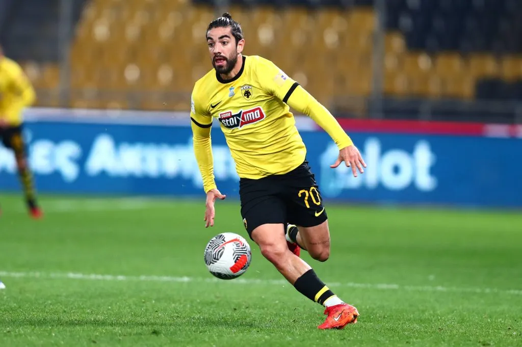 Rodolfo Pizarro, actual jugador del AEK Atenas.