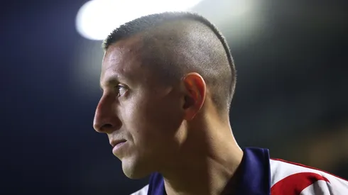 La afición de los cementeros quiere 'rescatar' a uno de sus pupilos tras el descalabro en el que vive Chivas de Guadalajara.