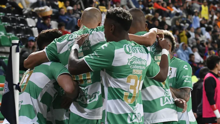 Santos y Cruz Azul chocan en torreón por la jornada 11.