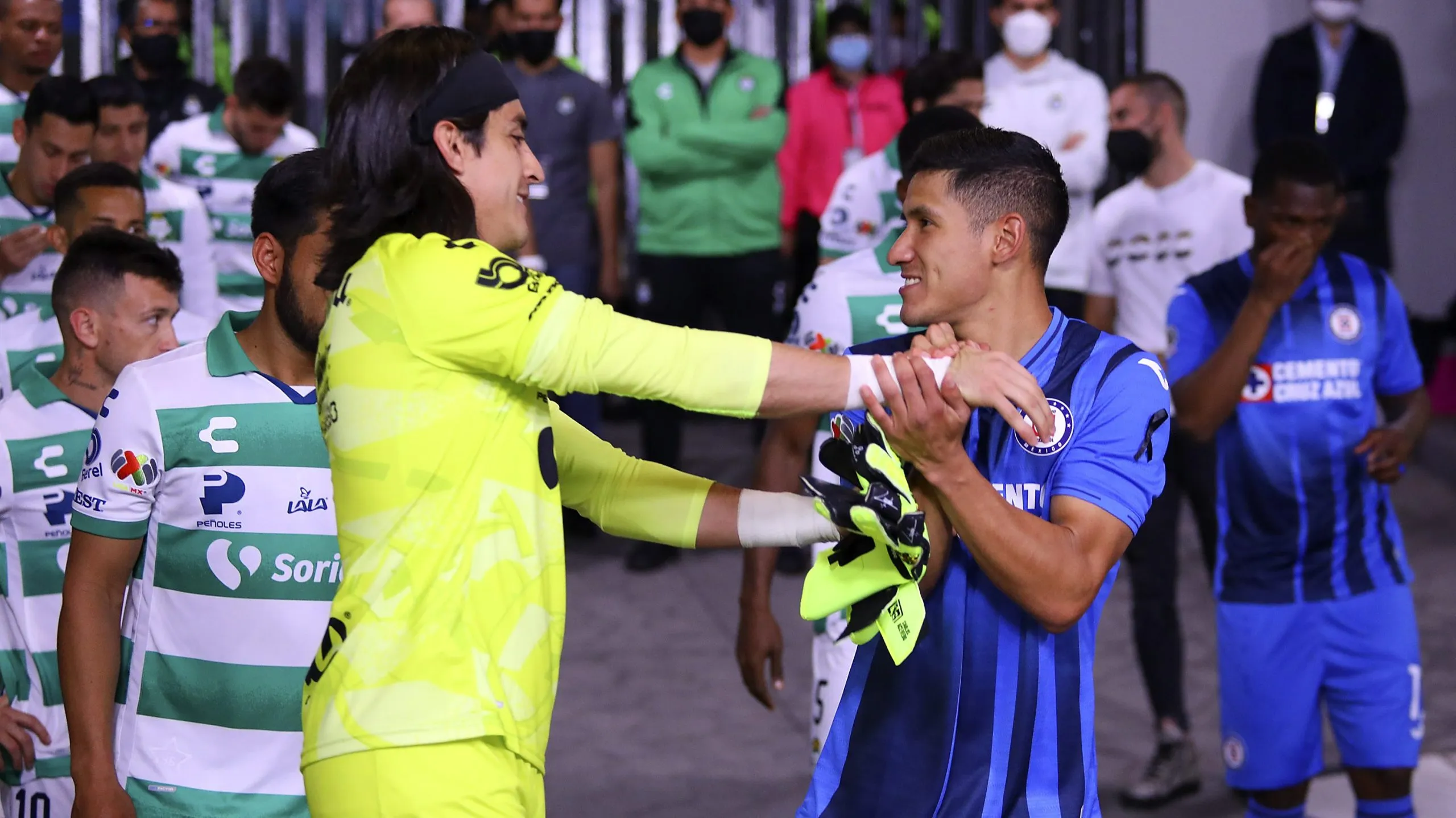 Acevedo-Antuna será uno de los duelos del sábado. (Imago 7)