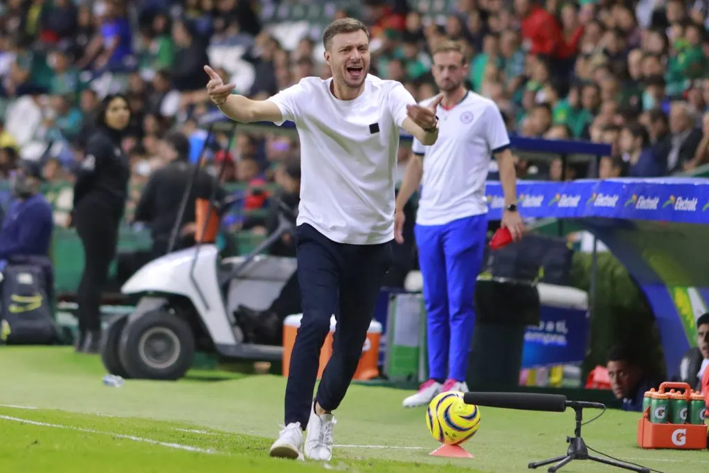 Volvieron a bajarle el precio al Cruz Azul de Martín Anselmi (Imago 7)