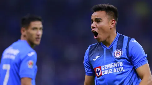 El mediocampista mexicano se ha convertido en uno de los jugadores más determinantes del equipo y en el vestuario lo saben.