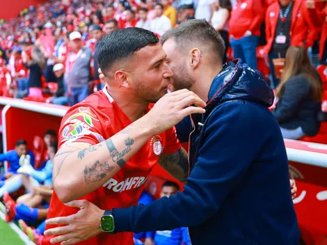 El incómodo saludo entre Juan Escobar y Martín Anselmi