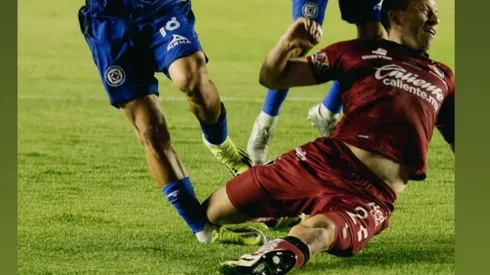 Era penal para Cruz Azul: la foto que demuestra la falta contra Huescas
