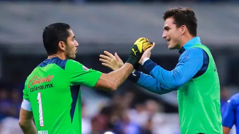 Ambos guardavallas se fueron de La Máquina y no han podido rendir en sus nuevos clubes.