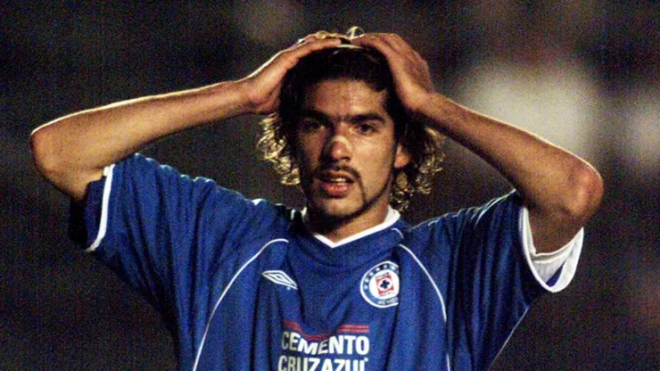 El Loco Abre tuvo un fugaz paso por Cruz Azul.