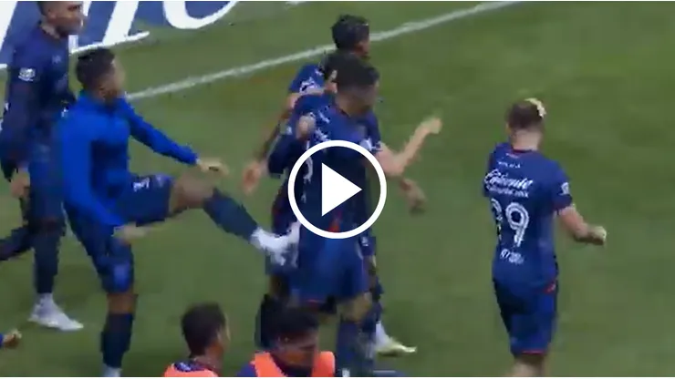 ¿Carlos Salcedo pateo a Nacho Rivero? El momento exacto