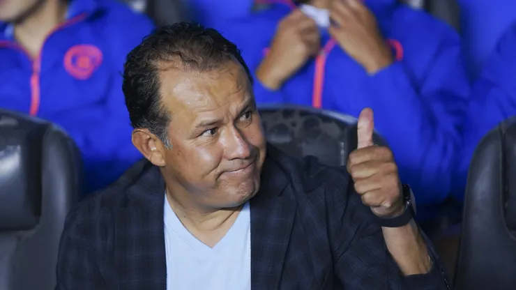 Juan Reynoso reapareció para elogiar al Cruz Azul de Martín Anselmi