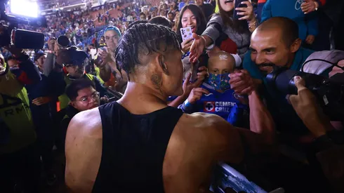 El delantero mexicano se ha convertido en el jugador más determinante de los cementeros. La afición lo compara con una estrella mundial.