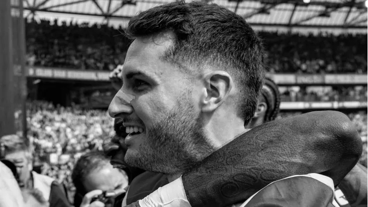 El internacional mexicano se fue en 'blanco' a pesar de que su equipo le endosó la peor derrota de la historia al conjunto de Ámsterdam.