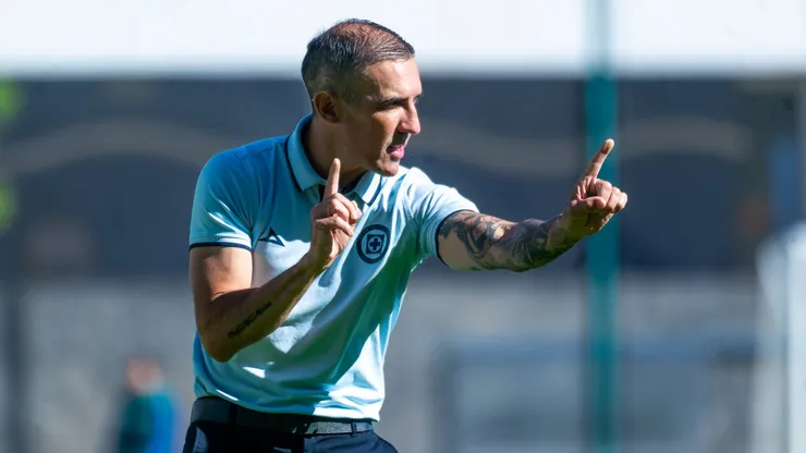 Vicente Sánchez, DT del equipo Sub 23 de Cruz Azul.