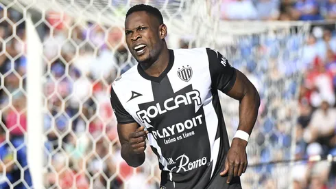 Diber Cambindo es líder de goleo.