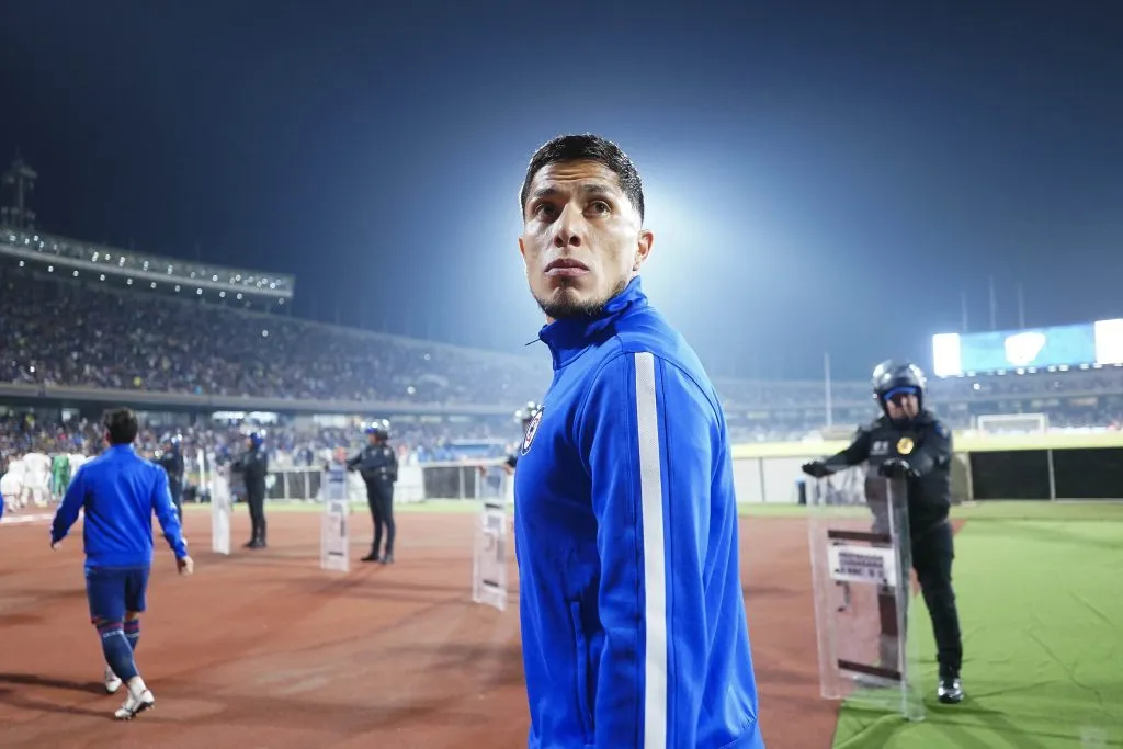 Tito Villa señaló el error con la nueva posición de Carlos Salcedo (Imago 7)