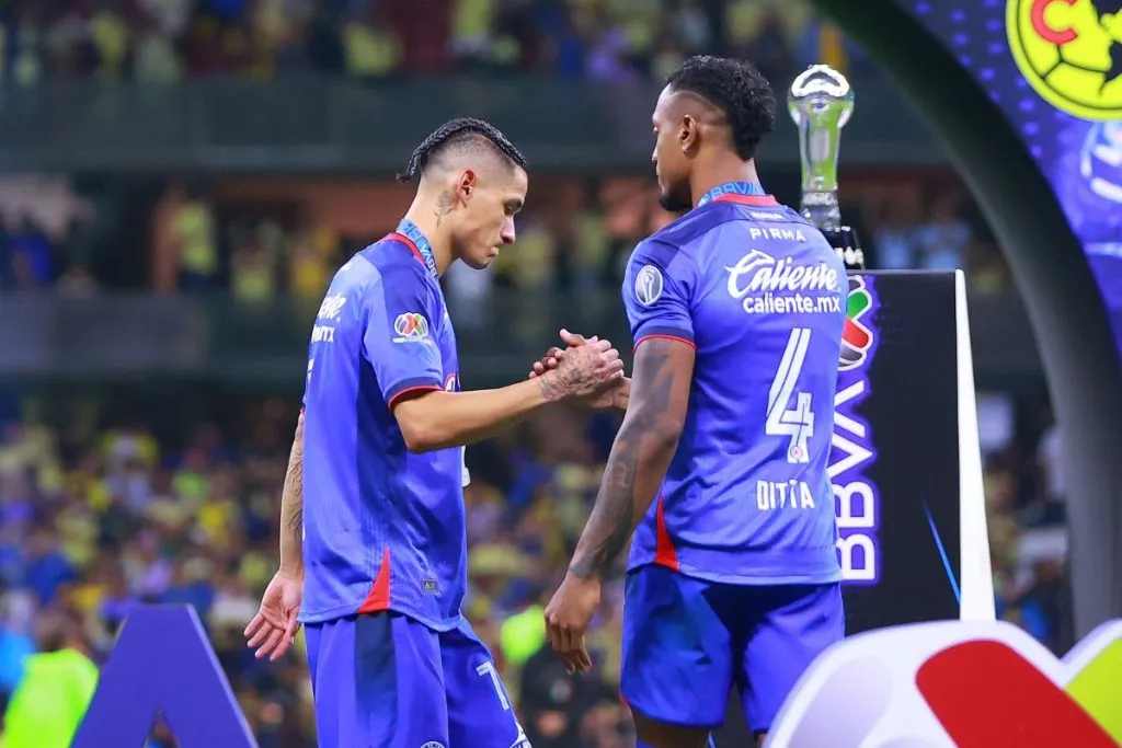El inesperado gesto de Willer Ditta en la premiación de la Gran Final. (Foto: Imago7)