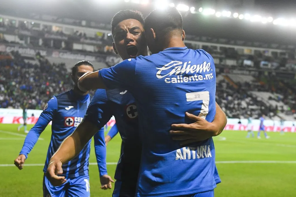 Las otras renovaciones de contrato que busca cerrar Cruz Azul (Imago 7)