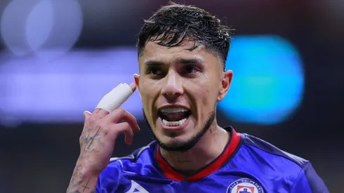 Confirmaron lo que sucederá con Carlos Salcedo en Cruz Azul